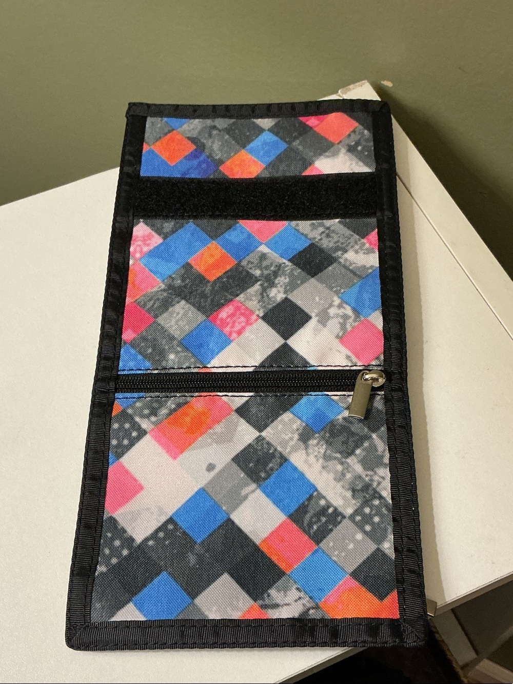 HAISHENG NWT Colorblock Diamond Patchwork Print Trifold Wallet Hook Loop Close